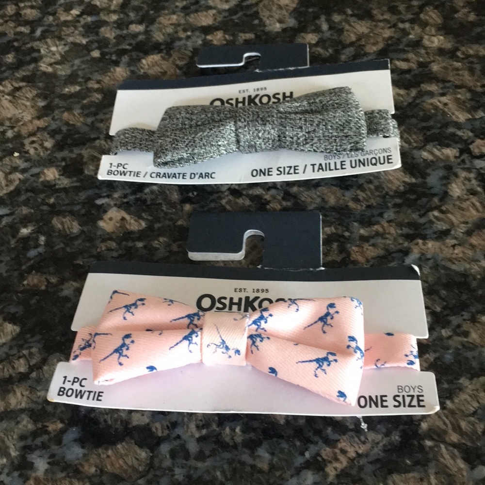OSHKOSH BOW TIES NWT SET OF 2